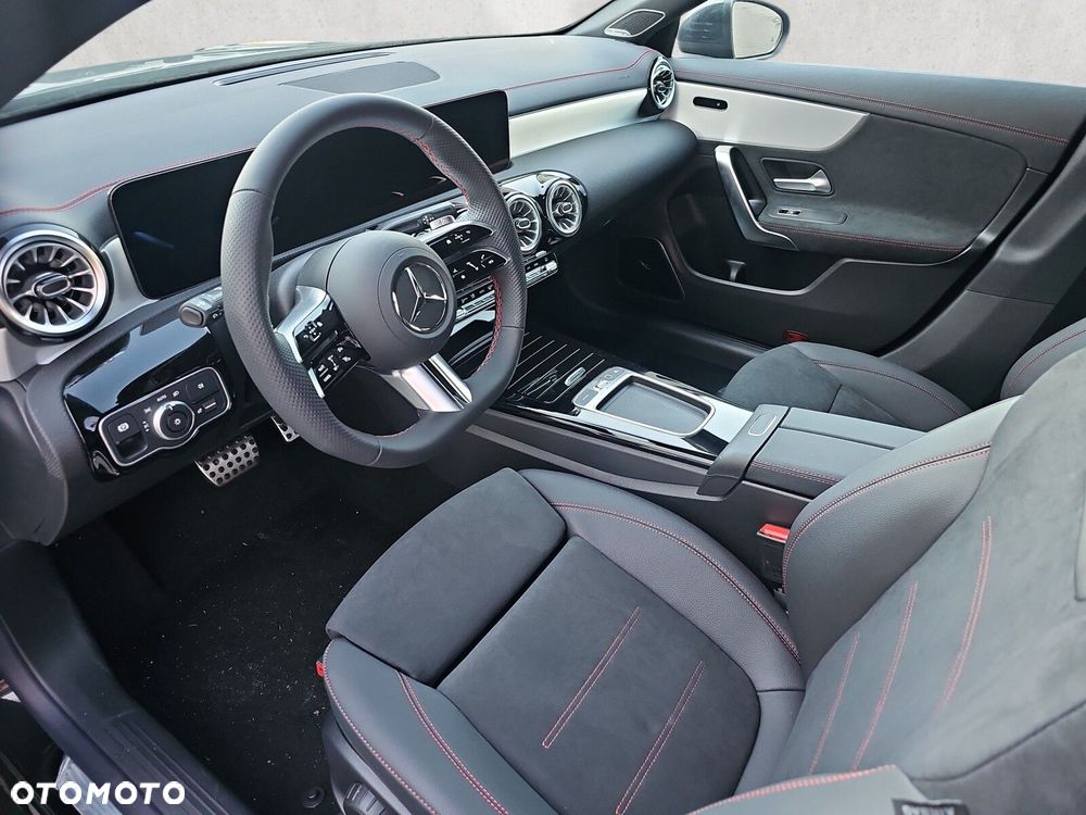 Mercedes-Benz CLA - 11