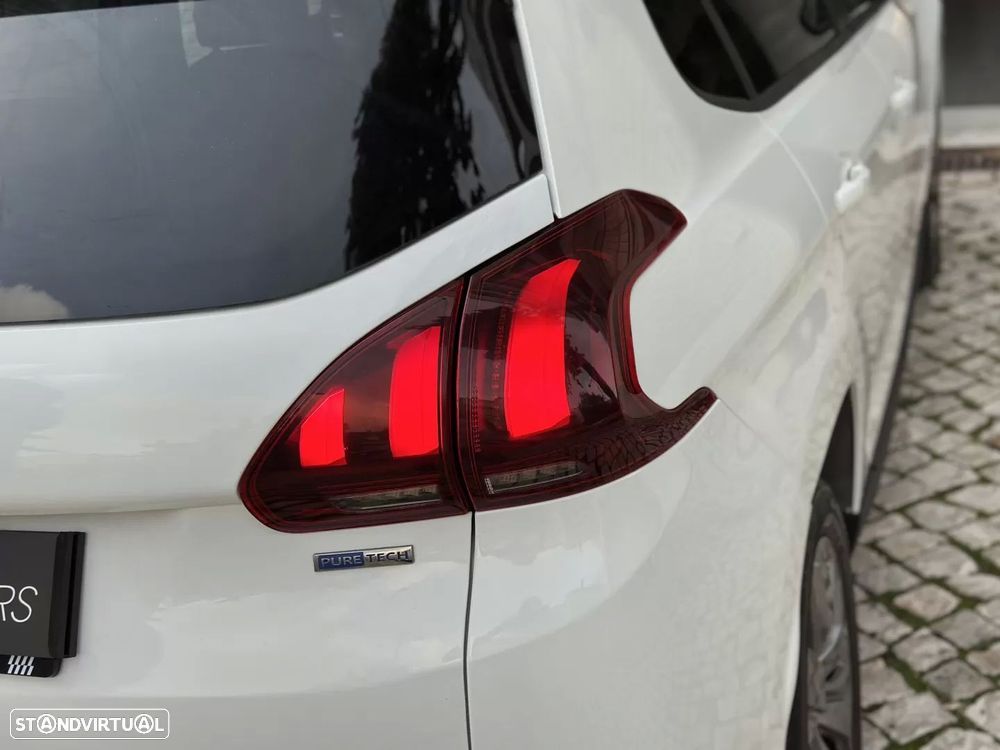 Peugeot 2008 1.2 PureTech Style - 9