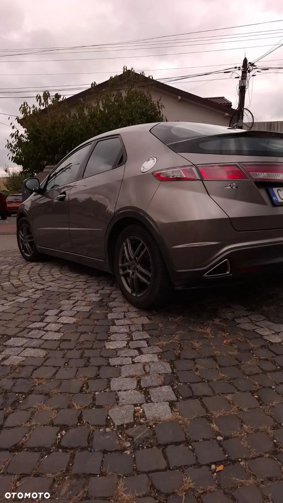 Honda Civic 1.4 i-VTEC - 4