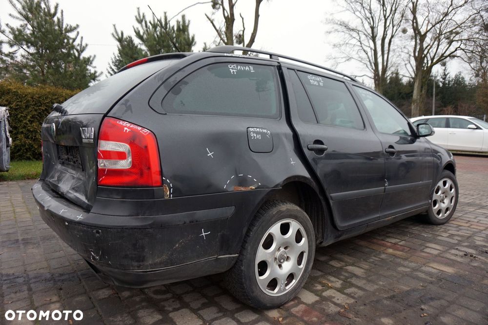 SKODA OCTAVIA II LIFT KOMBI 2008 9910 2.0 TDI BMM 140KM KNS CZARNY na części - 5