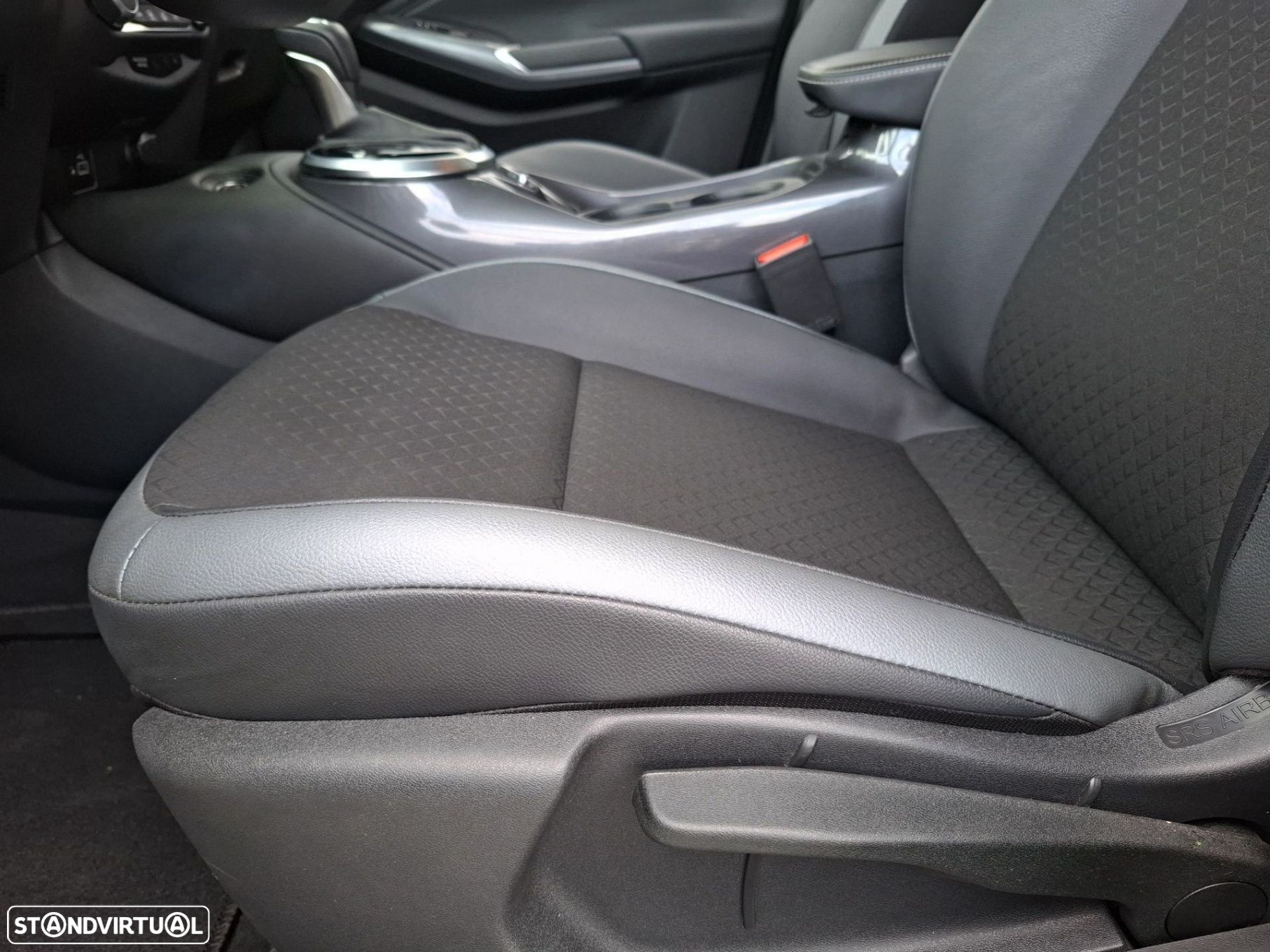 Nissan Juke 1.0 DIG-T N-Connecta NAV.+TwoTone NC DCT - 24