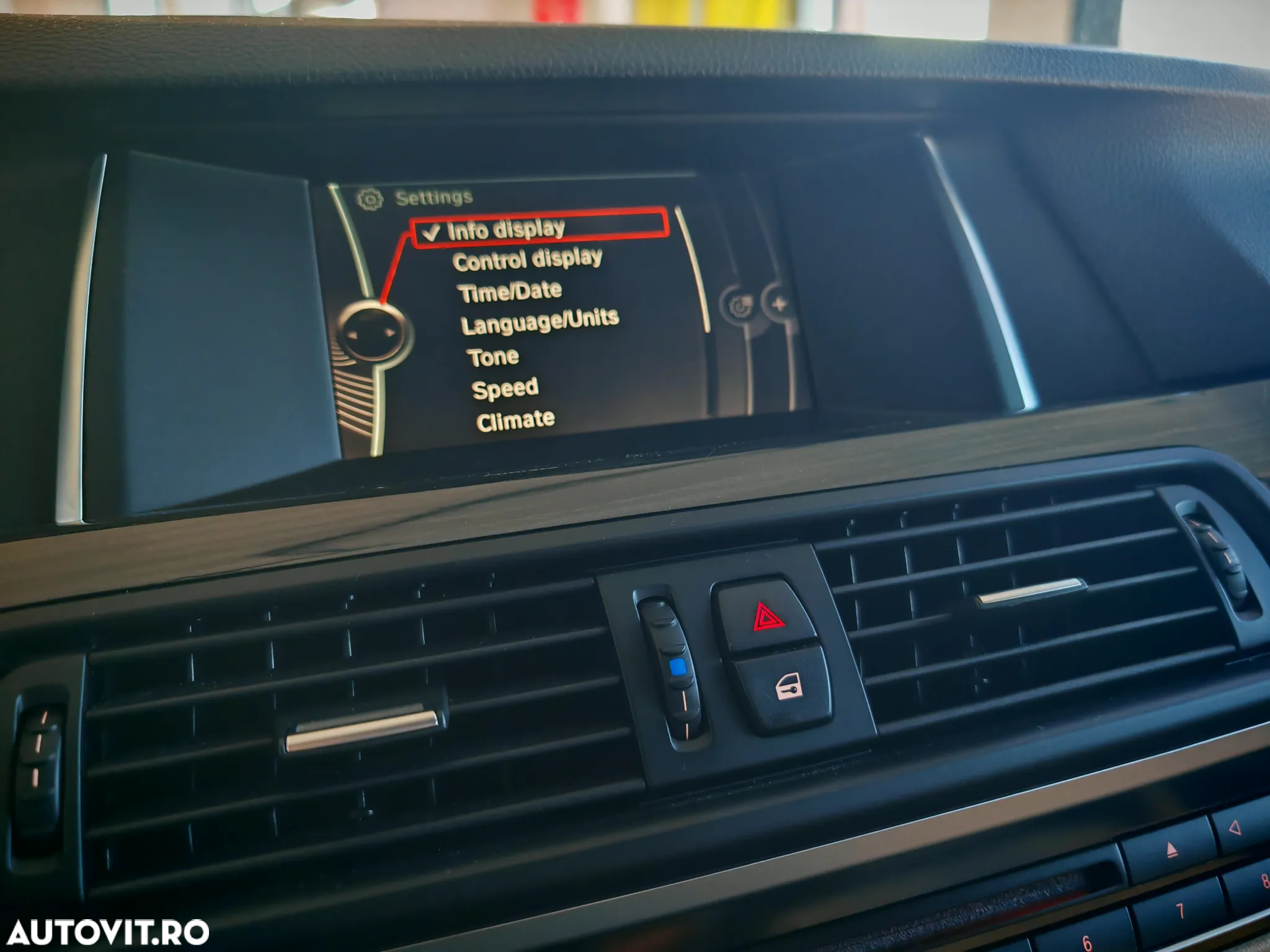 BMW Seria 5 530d Aut. Luxury Line - 29