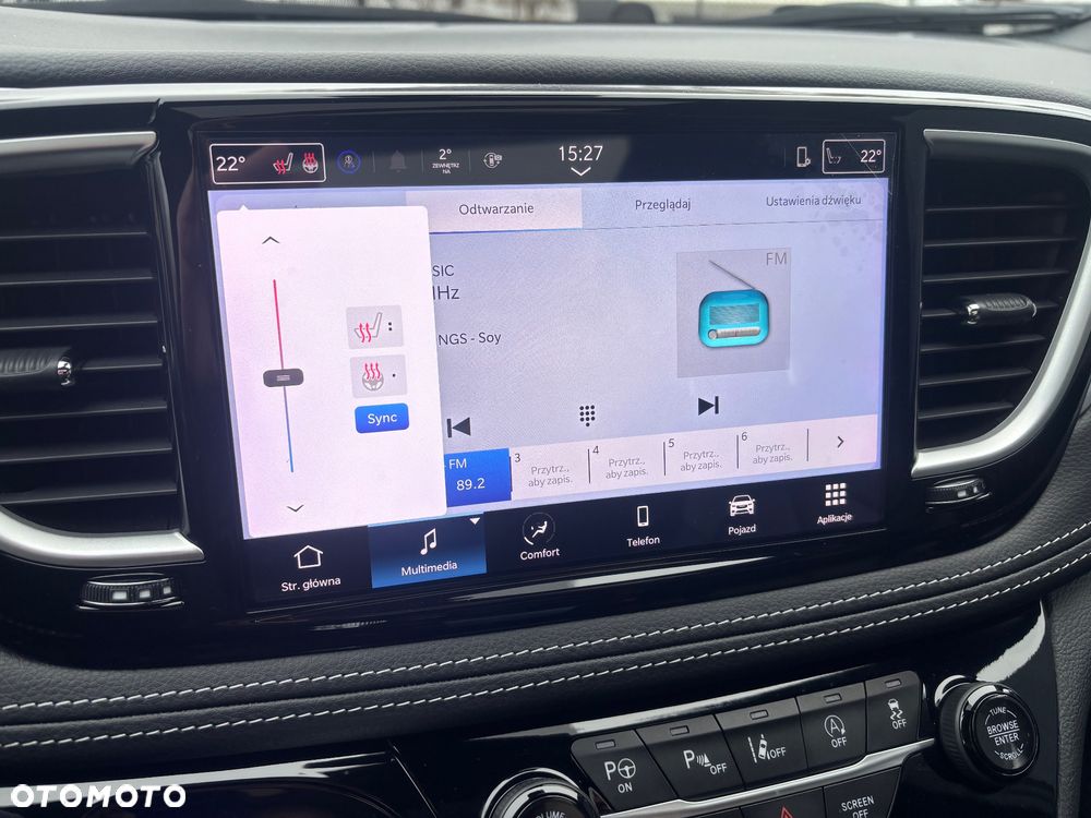 Chrysler Pacifica - 22