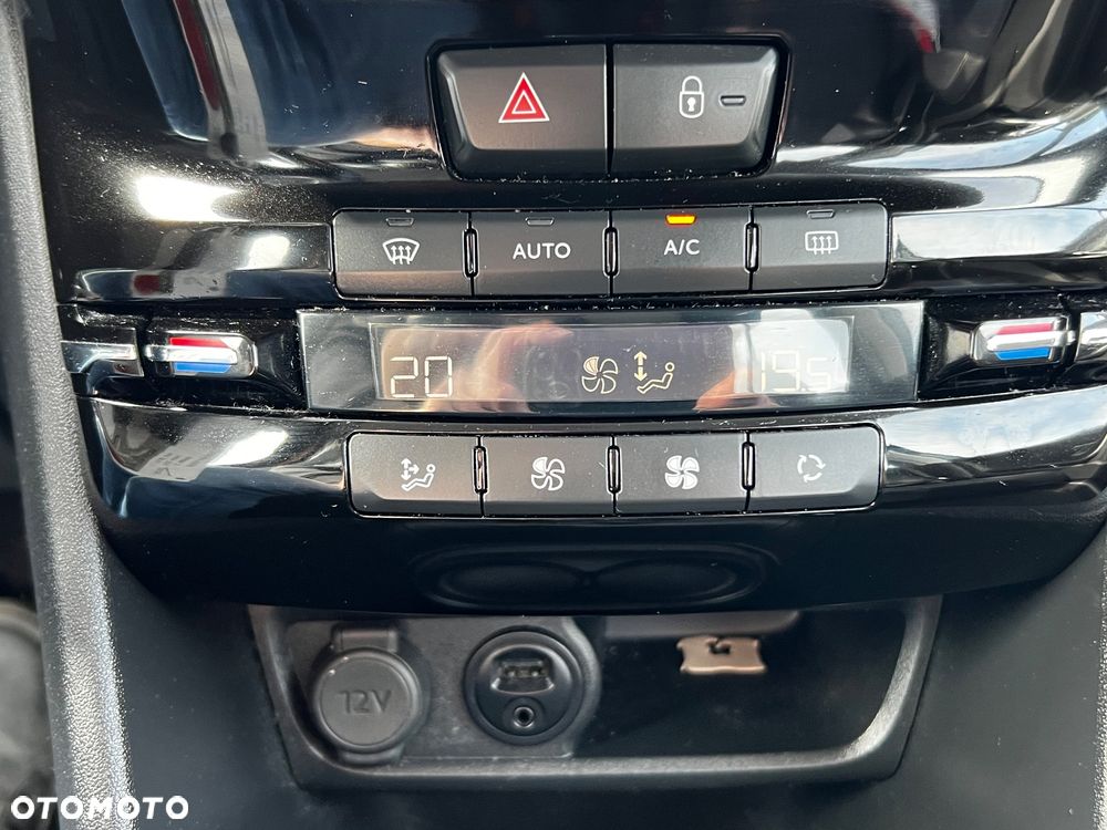 Peugeot 2008 82 VTI Allure - 14