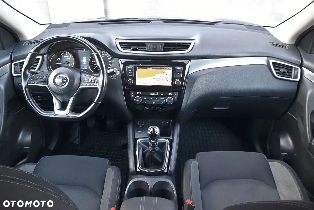 Nissan Qashqai - 25