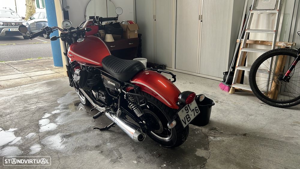 Moto Guzzi V9 Roamer - 2