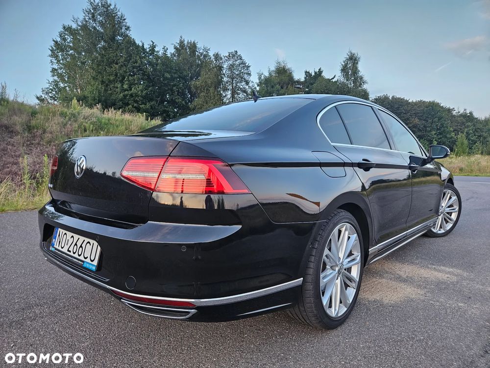Volkswagen Passat - 12