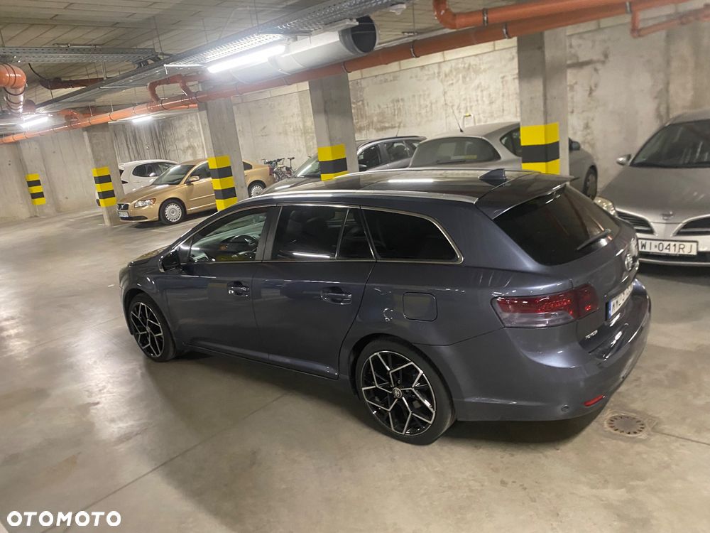 Toyota Avensis 2.0 D-4D 2010 - 5