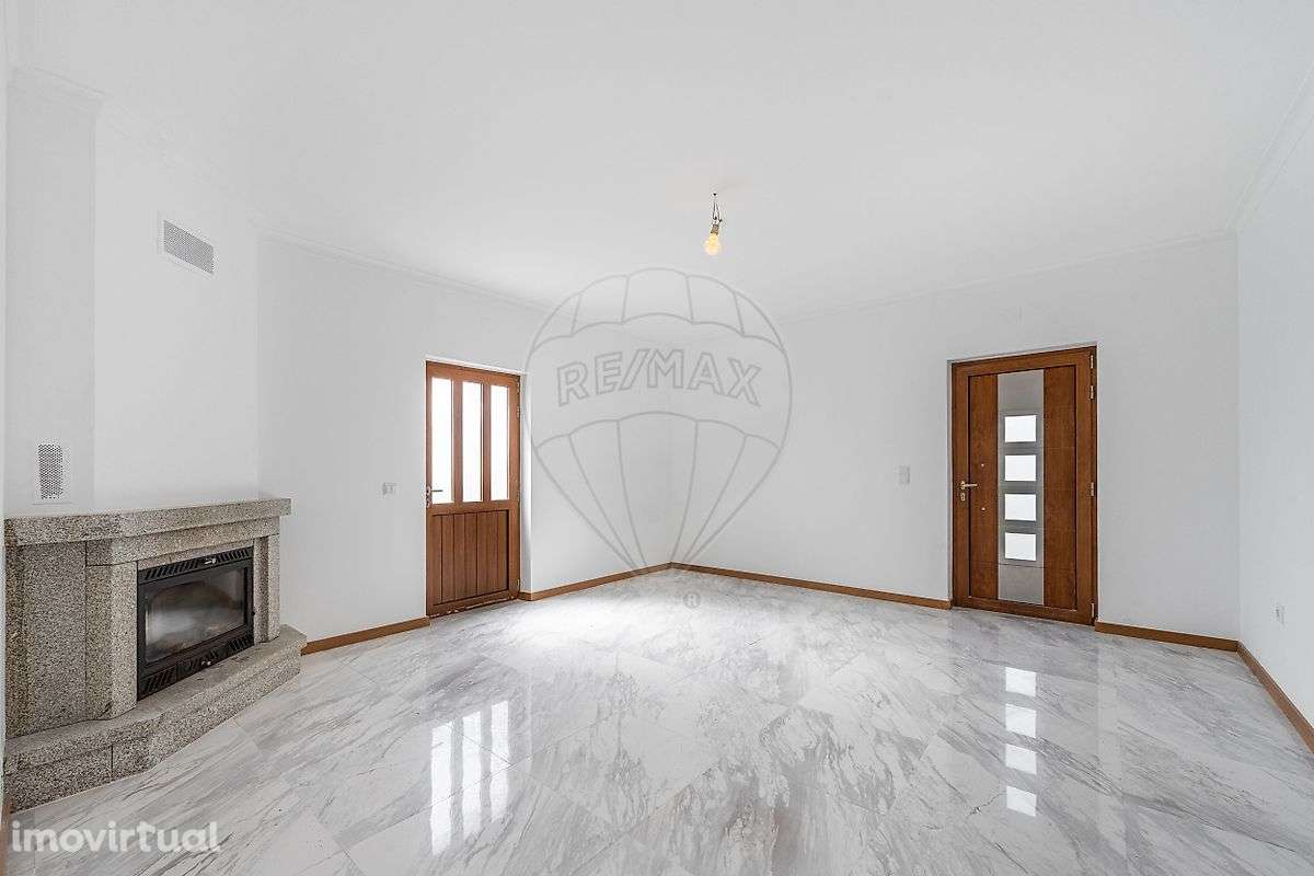 Moradia T2 para venda - Grande imagem: 2/35