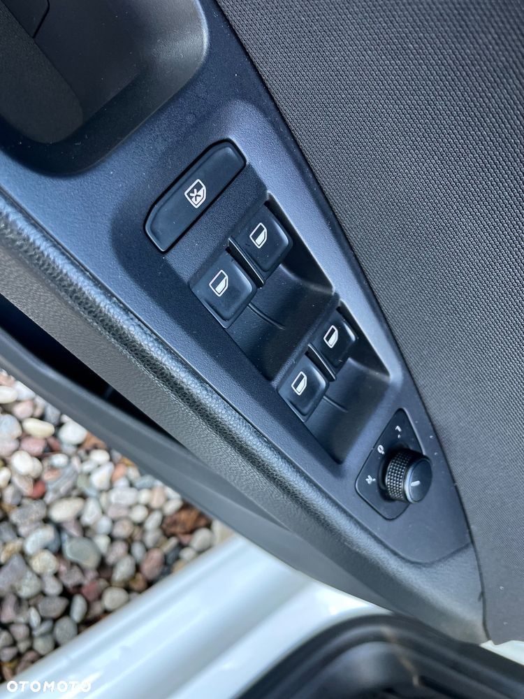 Seat Leon 1.6 TDI ECOMOTIVE Reference - 25