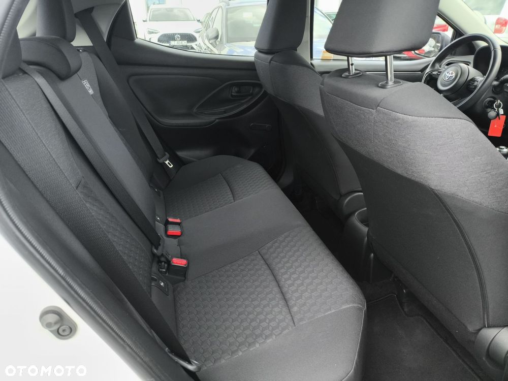 Toyota Yaris - 11