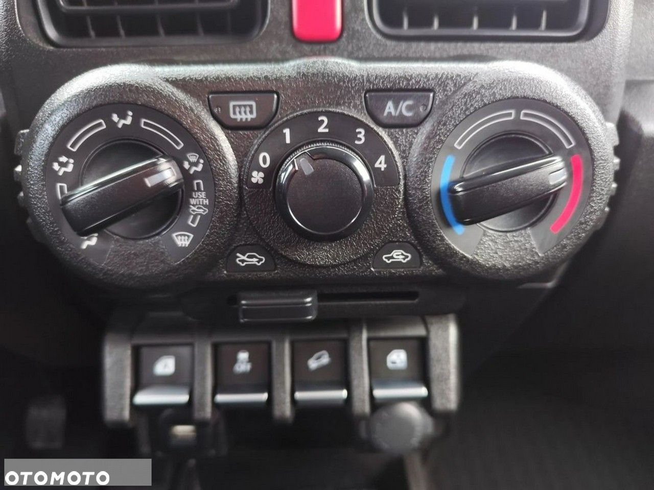 Suzuki Jimny 1.5 Pro - 12