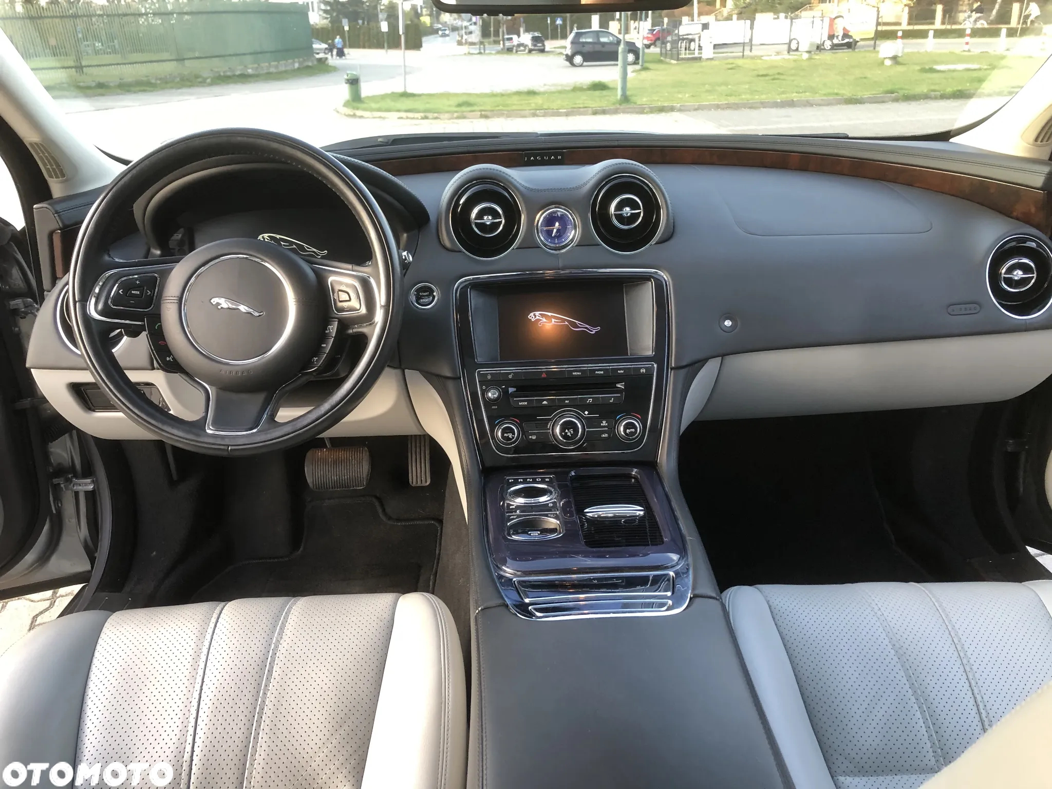 Jaguar XJ 3.0 V6 Kompressor Premium Luxury - 9