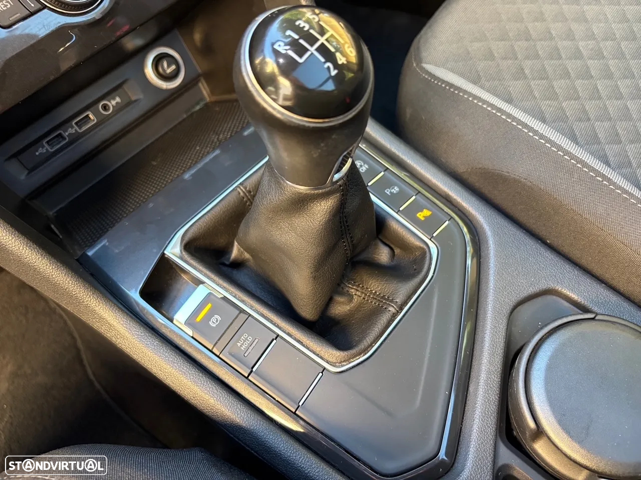 VW Tiguan 1.6 TDI Confortline - 14