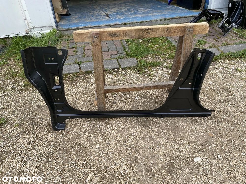 PRÓG PRAWY NISSAN JUKE I F15 NOWY ORYGINALNY G6410-1KAMA - 4