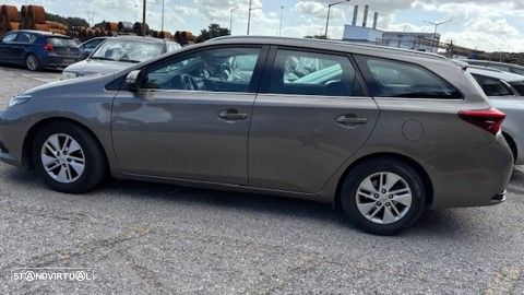 Toyota Auris Touring Sports 1.4 D-4D Comfort - 1