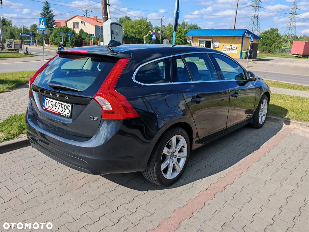 Volvo V60 D3 Momentum - 34