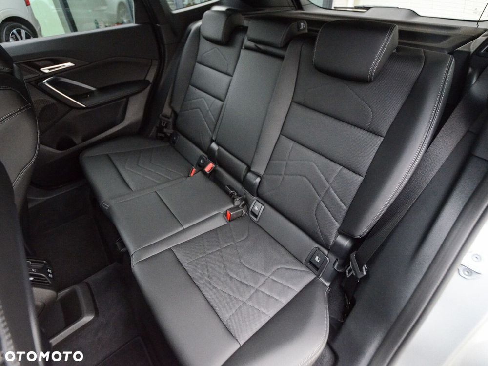 BMW X1 sDrive20i - 33
