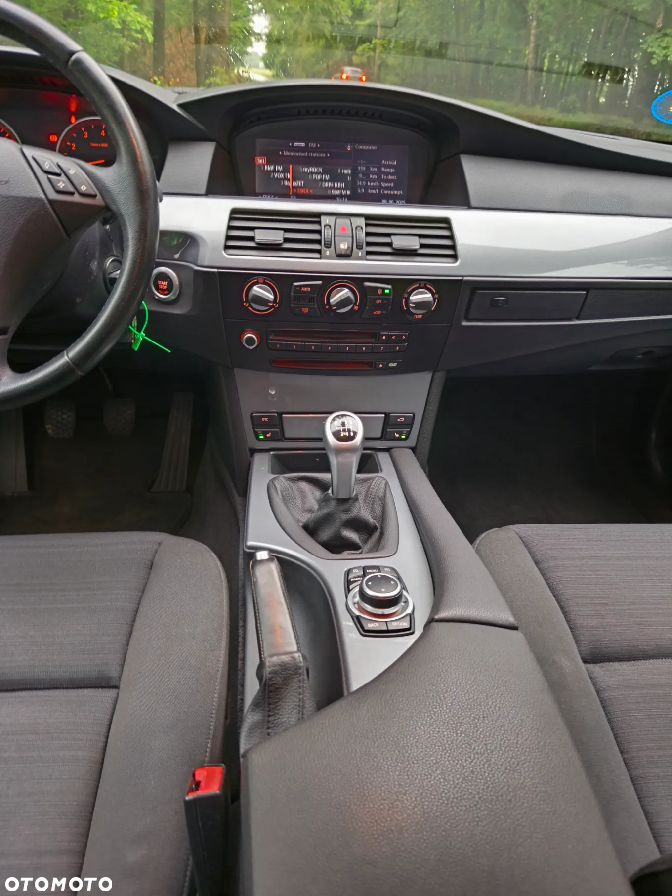 BMW Seria 5 520i - 12