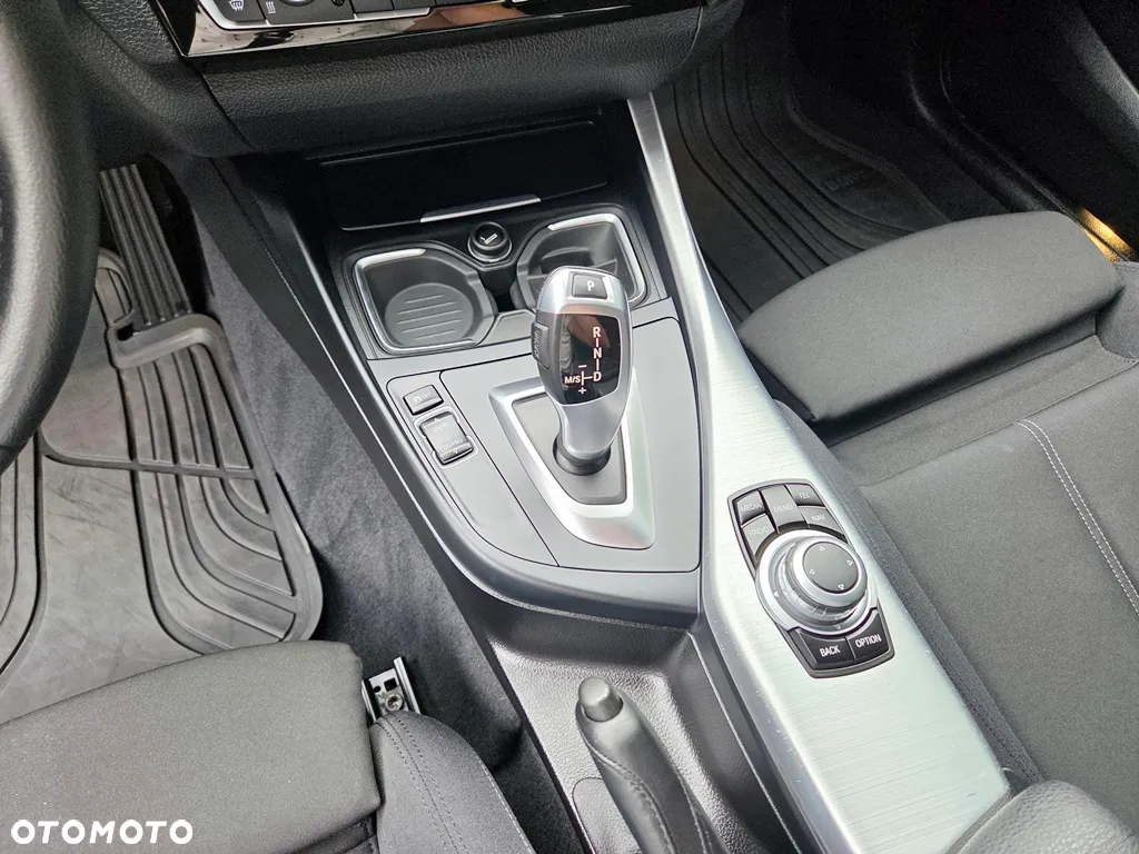 BMW Seria 1 - 17