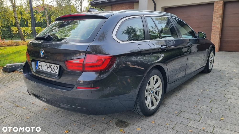 BMW Seria 5 525d - 5
