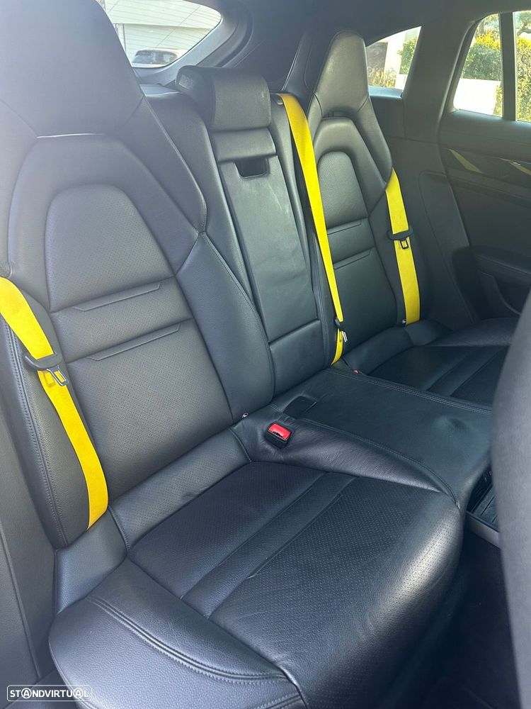 Porsche Panamera Sport Turismo - 13