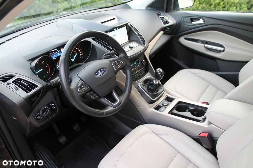 Ford Kuga 2.0 TDCi 4x4 Titanium - 9