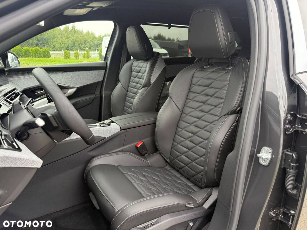 Peugeot 5008 1.2 PureTech mHEV GT Exclusive S&S e-DCS6 - 17