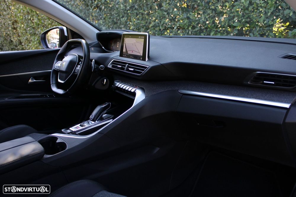 Peugeot 3008 1.6 BlueHDi Allure EAT6 - 32