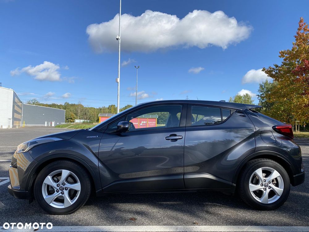 Toyota C-Hr 2017 photo 2