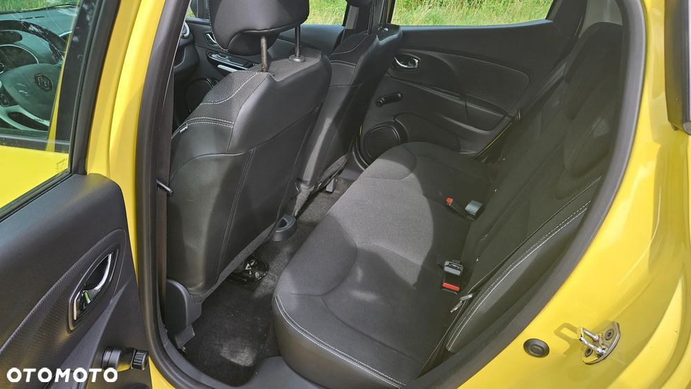 Renault Clio 1.2 16V 75 LIMITED - 13