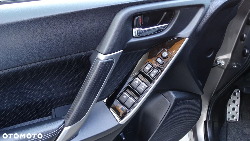 Subaru Forester 2.0 i Exclusive Lineartronic - 28