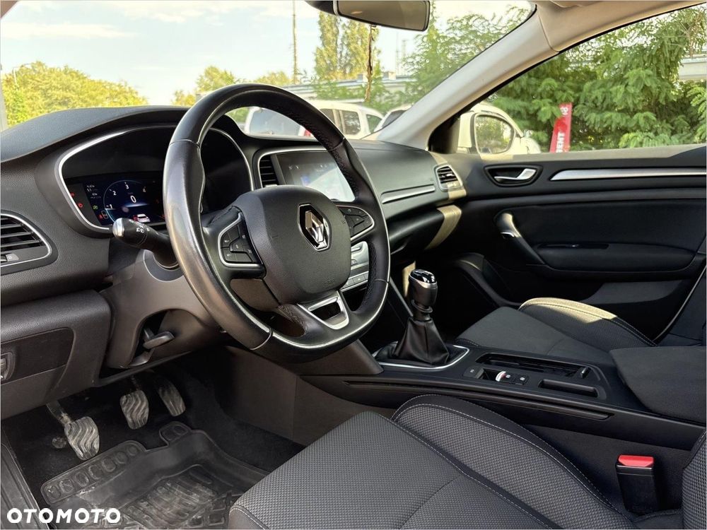 Renault Megane 1.5 Blue dCi Equilibre EDC - 9