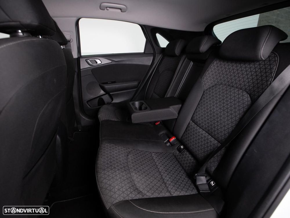 Kia Ceed 1.0 T-GDI Urban - 10