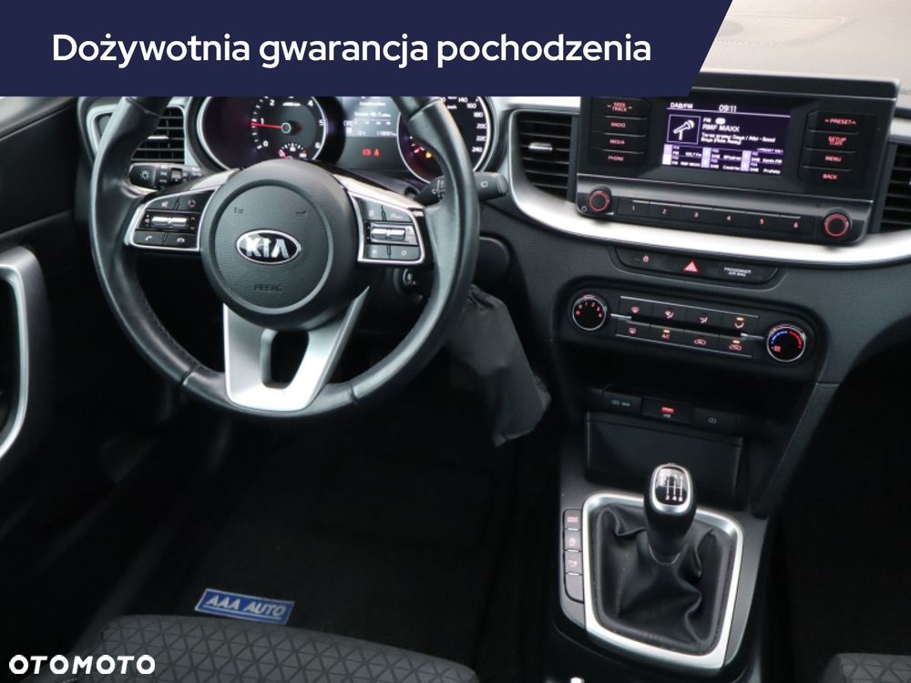 Kia Ceed - 9