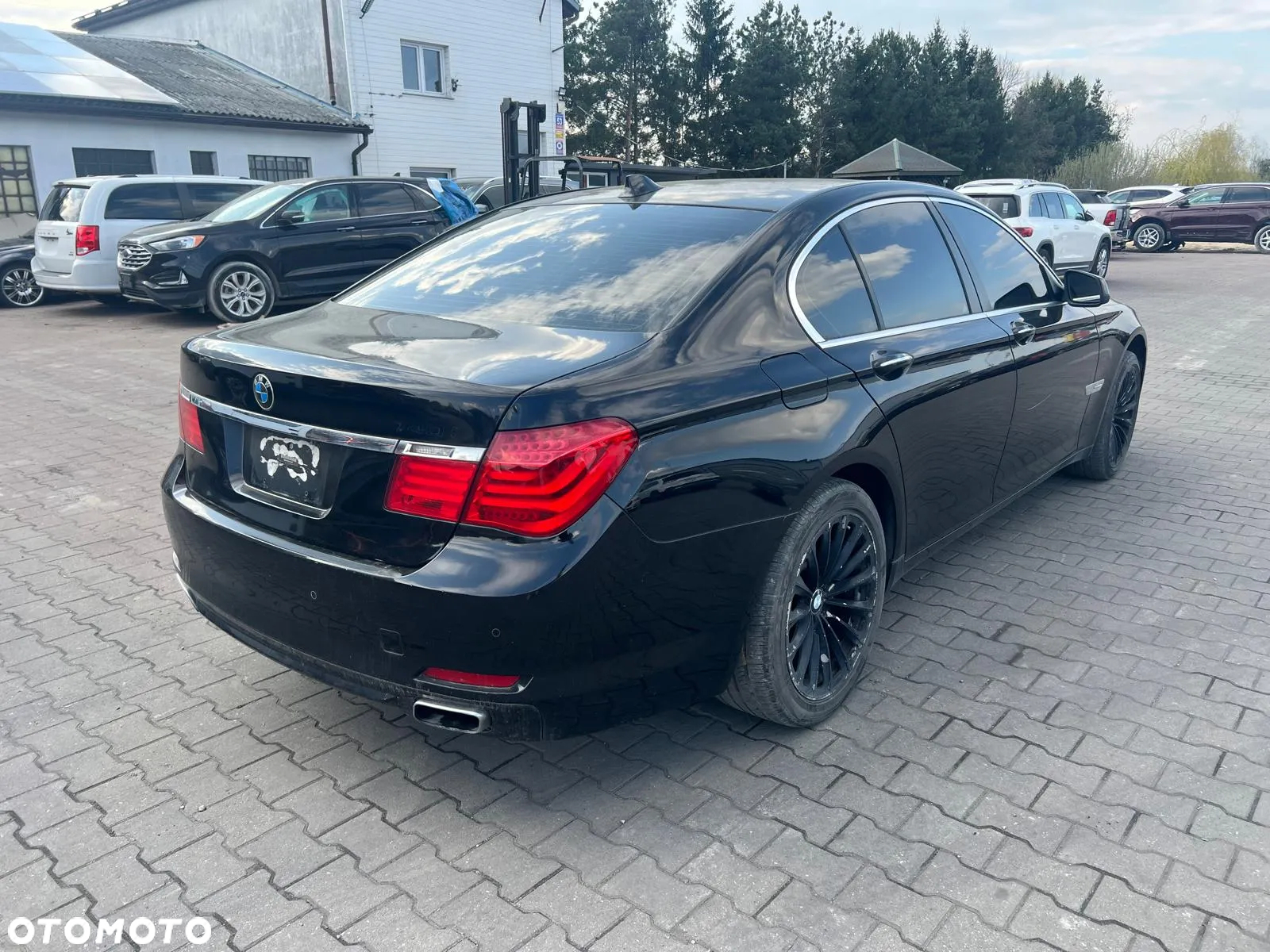 BMW Seria 7 740Li - 3