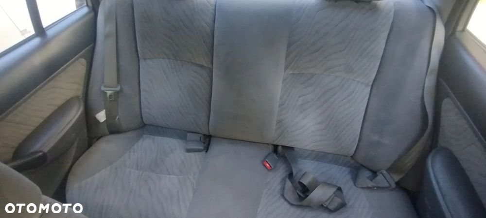 Honda Civic 1.6i LS - 25