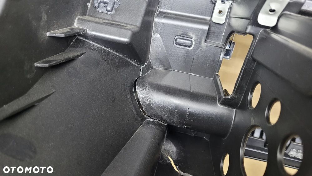 MERCEDES CLA W117 DESKA KONSOLA ORYGINAŁ - 14