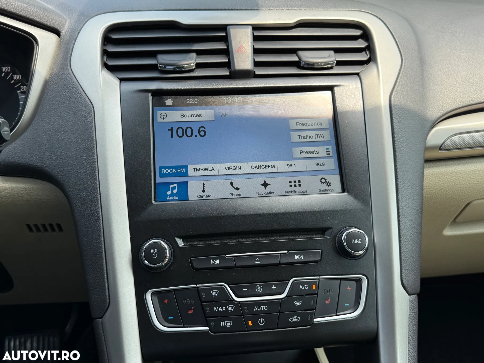 Ford Mondeo 2.0 TDCi Powershift Business - 18