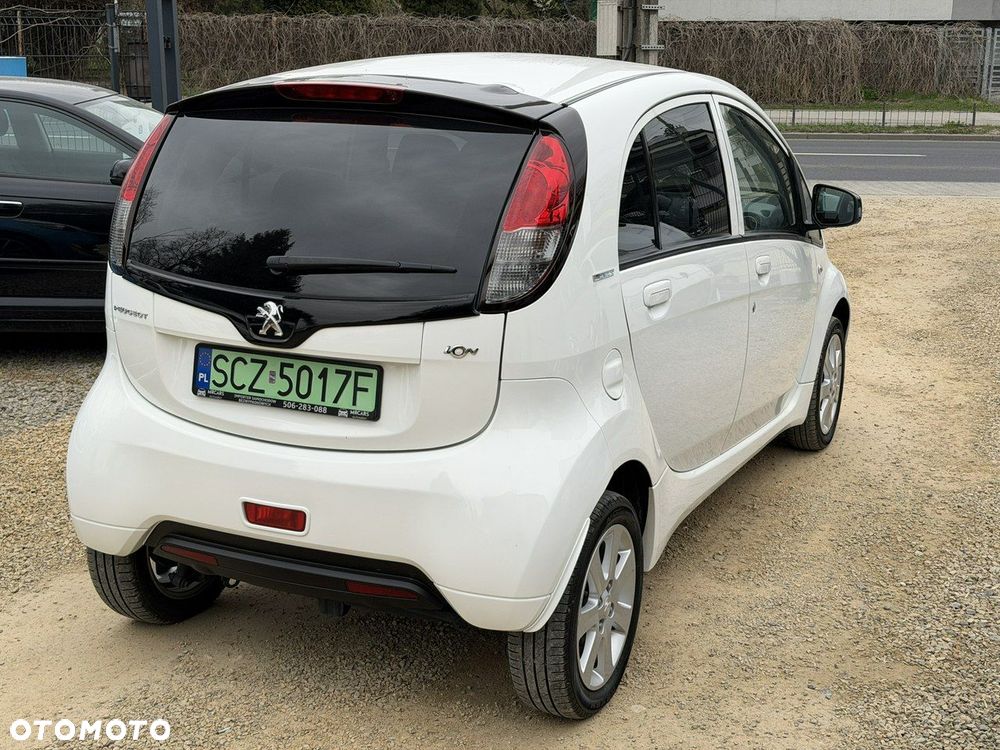 Peugeot iOn High Line - 6