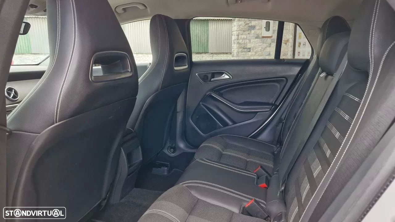 Mercedes-Benz CLA 180 d Shooting Brake Urban - 17