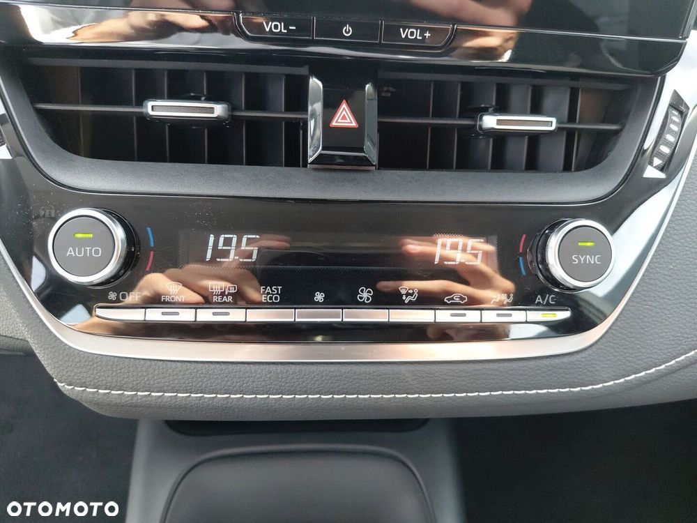Toyota Corolla 1.8 Hybrid Comfort - 25