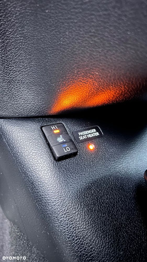 Toyota Prius 1.8 Hybrid Prestige - 28