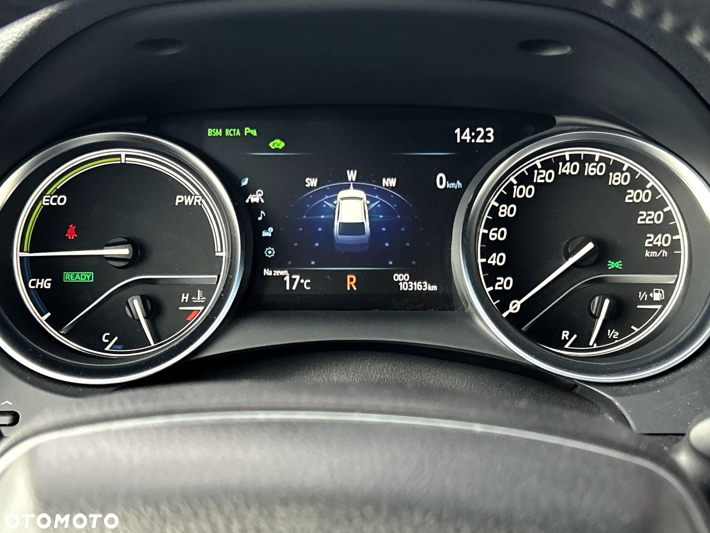Toyota Camry - 16