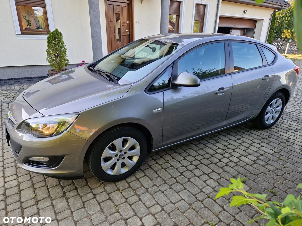 Opel Astra 1.6 Active EU6 - 9