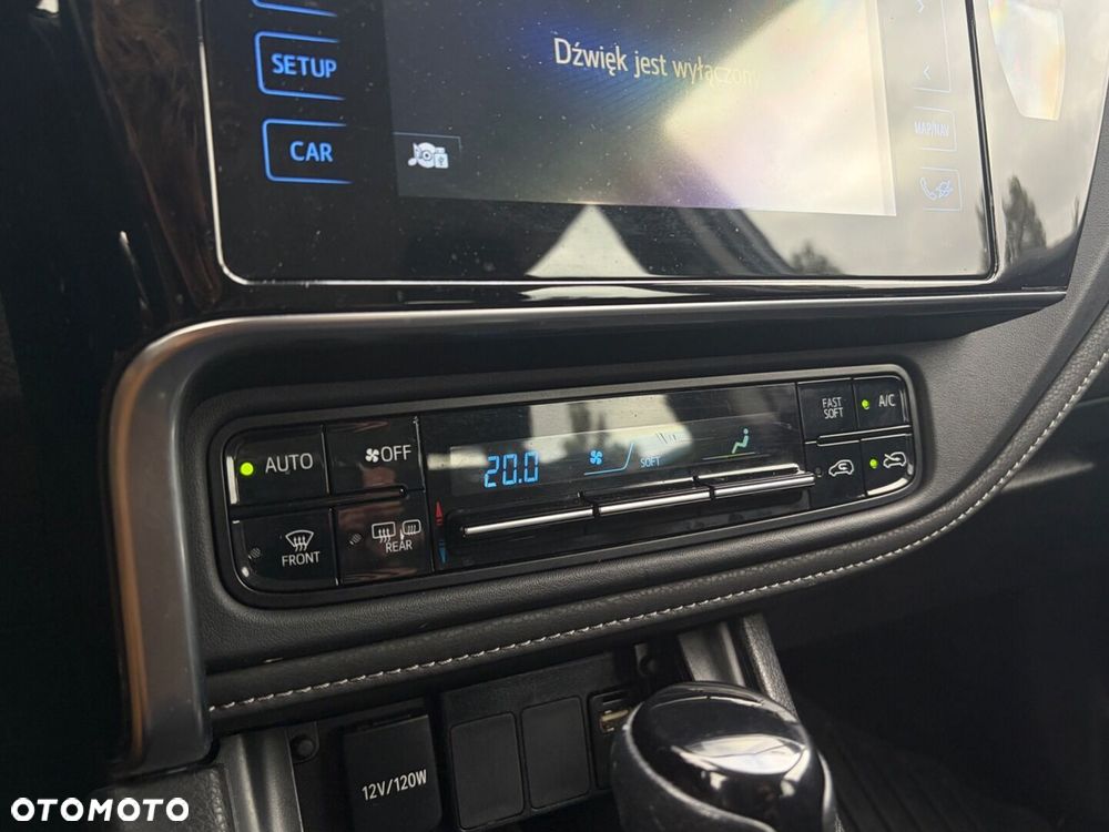 Toyota Auris 1.6 Premium Comfort MS - 19