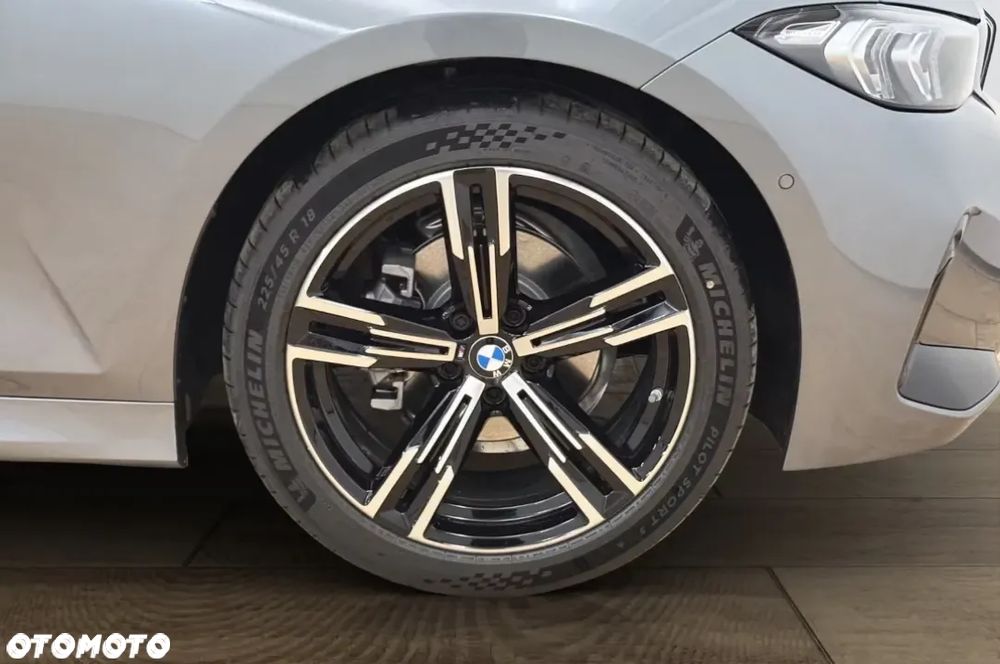 BMW Seria 3 318i M Sport - 15