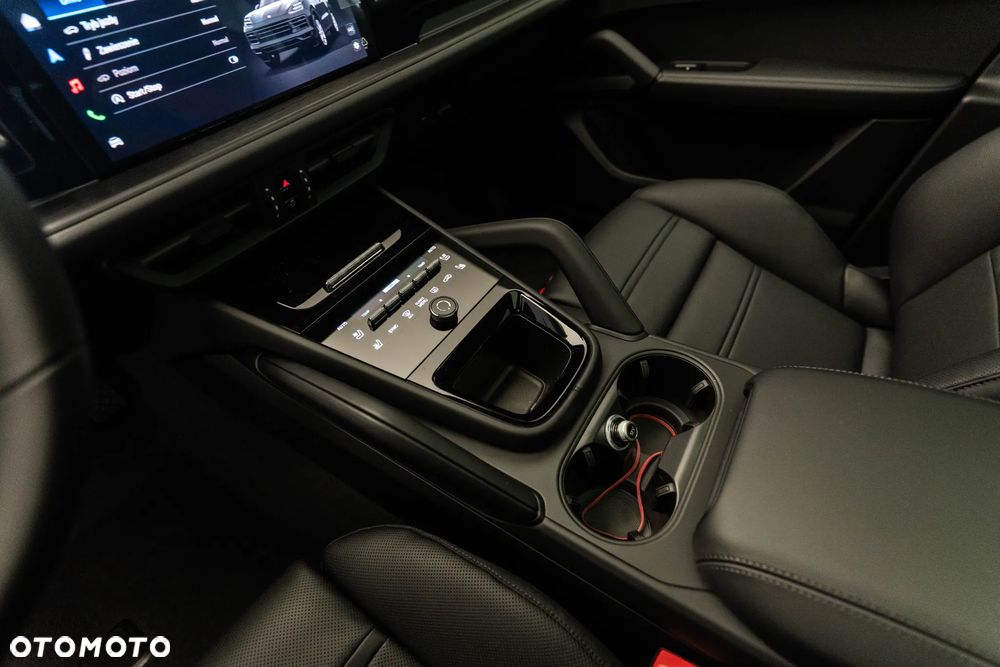Porsche Cayenne Black Edition - 26