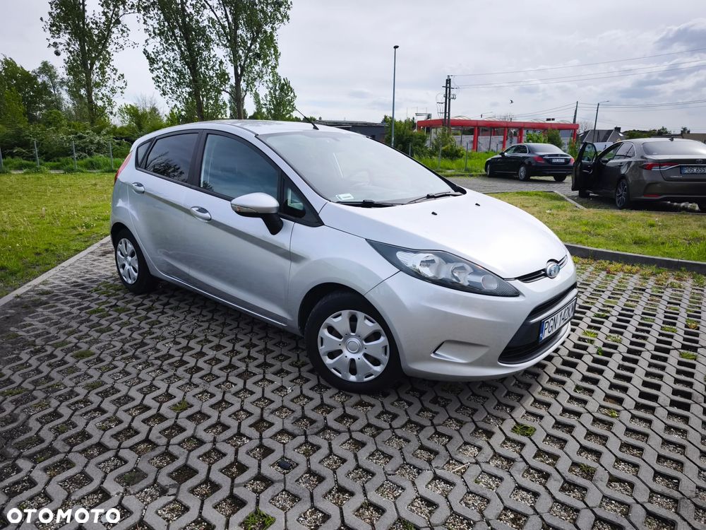 Ford Fiesta 1.6 TDCi Silver X - 11