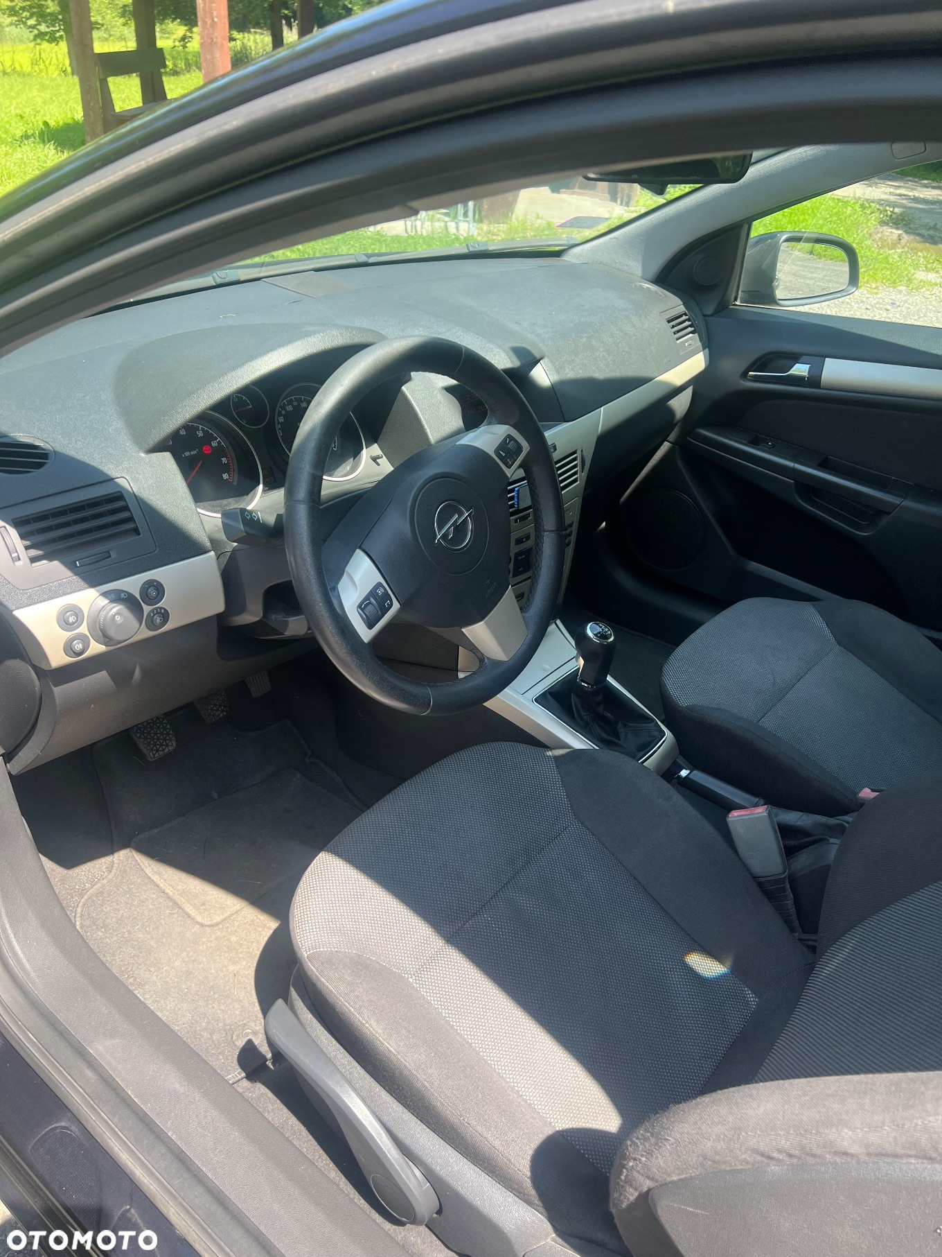 Opel Astra III GTC 1.6 111 - 7